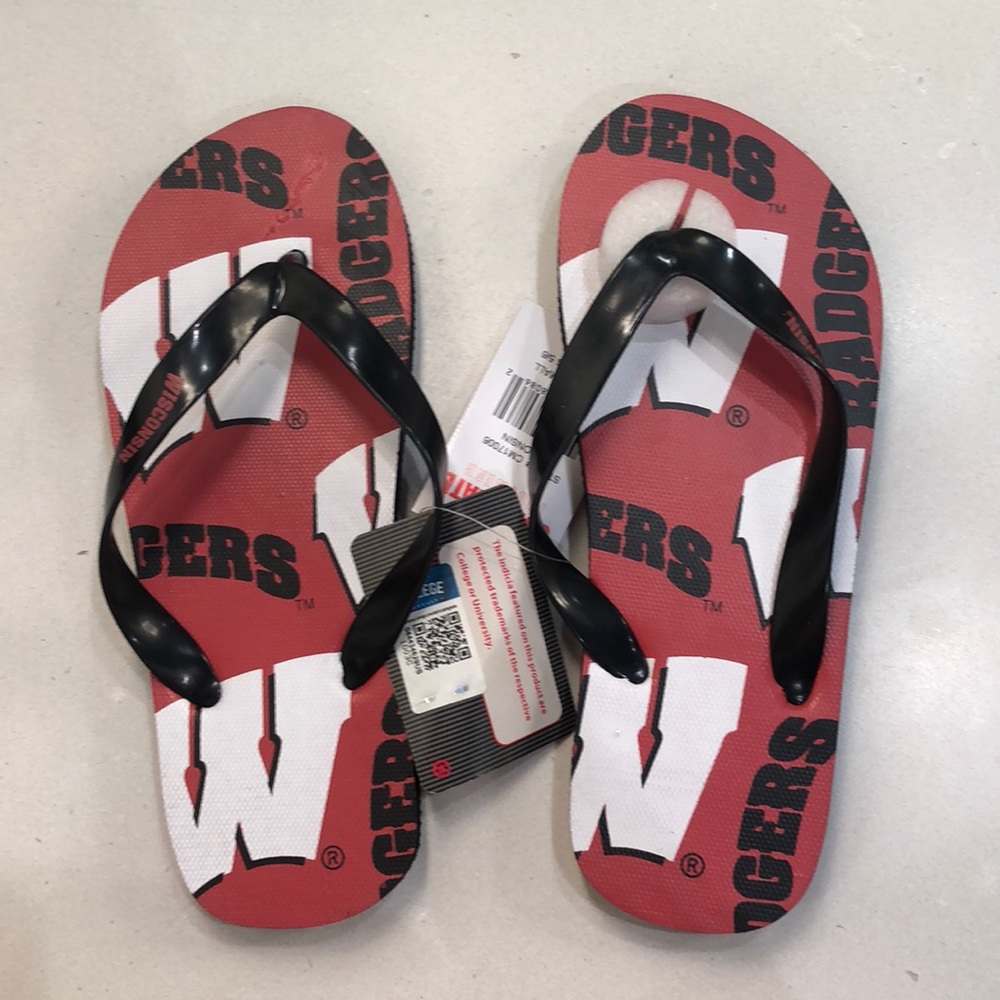 Uw Madison flip flops size 5.5-6